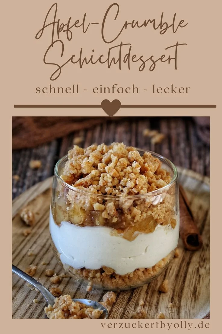 Schnelles Apfel-Crumble im Glas mit Frischkäse und Zimt als leckeres Dessert