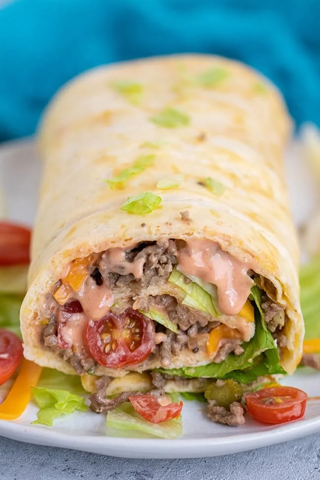 Leckere Big Mac Rolle mit viel Soße - Low Carb Rezept von Meinestube