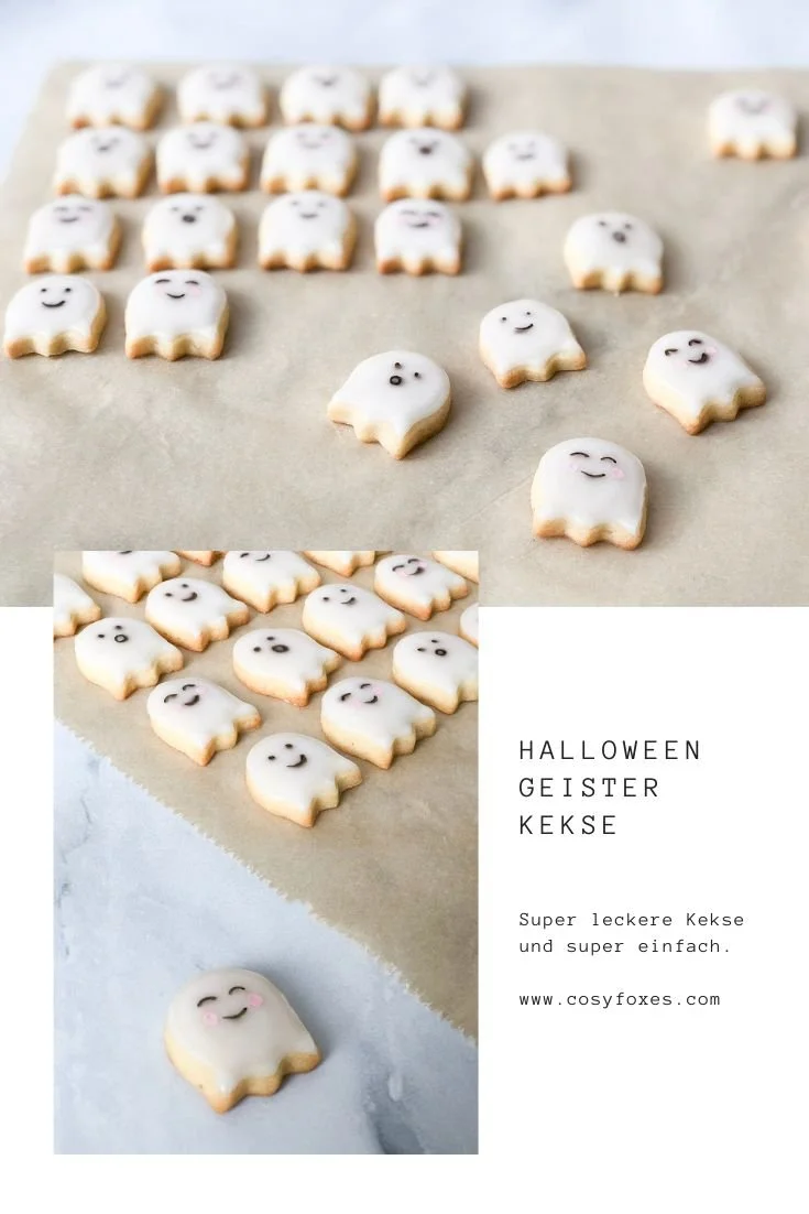 Leckere Geister Kekse für Halloween auf einem Tisch dekoriert